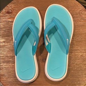 Nike Aqua Flip Flops
